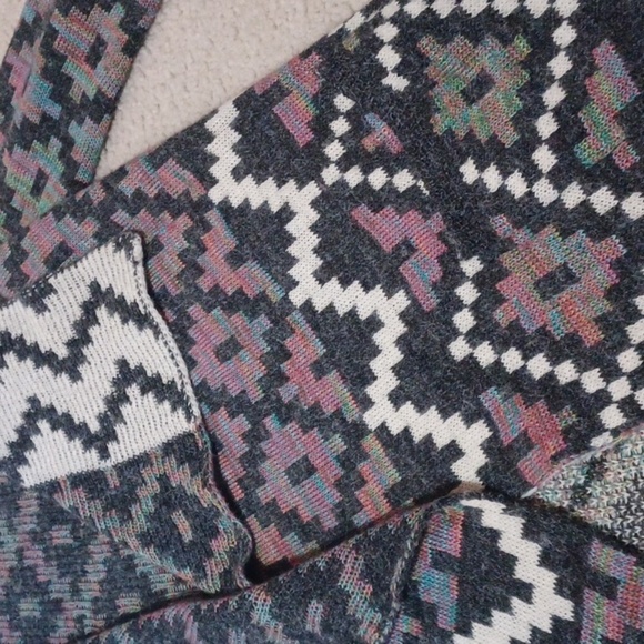 M Elan Women's long sweater with pockets - Picture 4 of 9